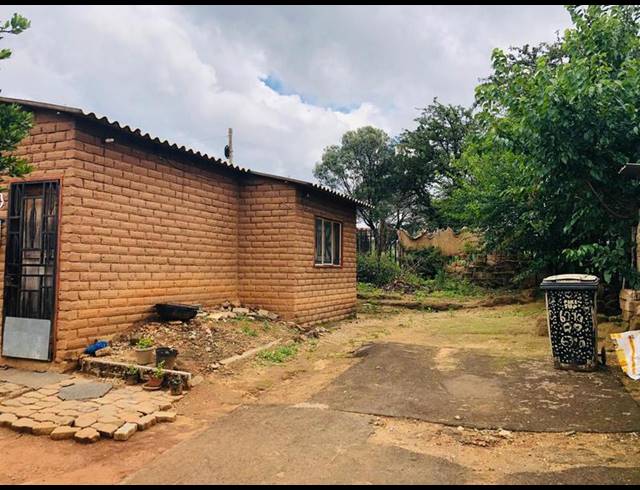 2 BEDROOM HOUSE FOR SALE IN COSMO CITY